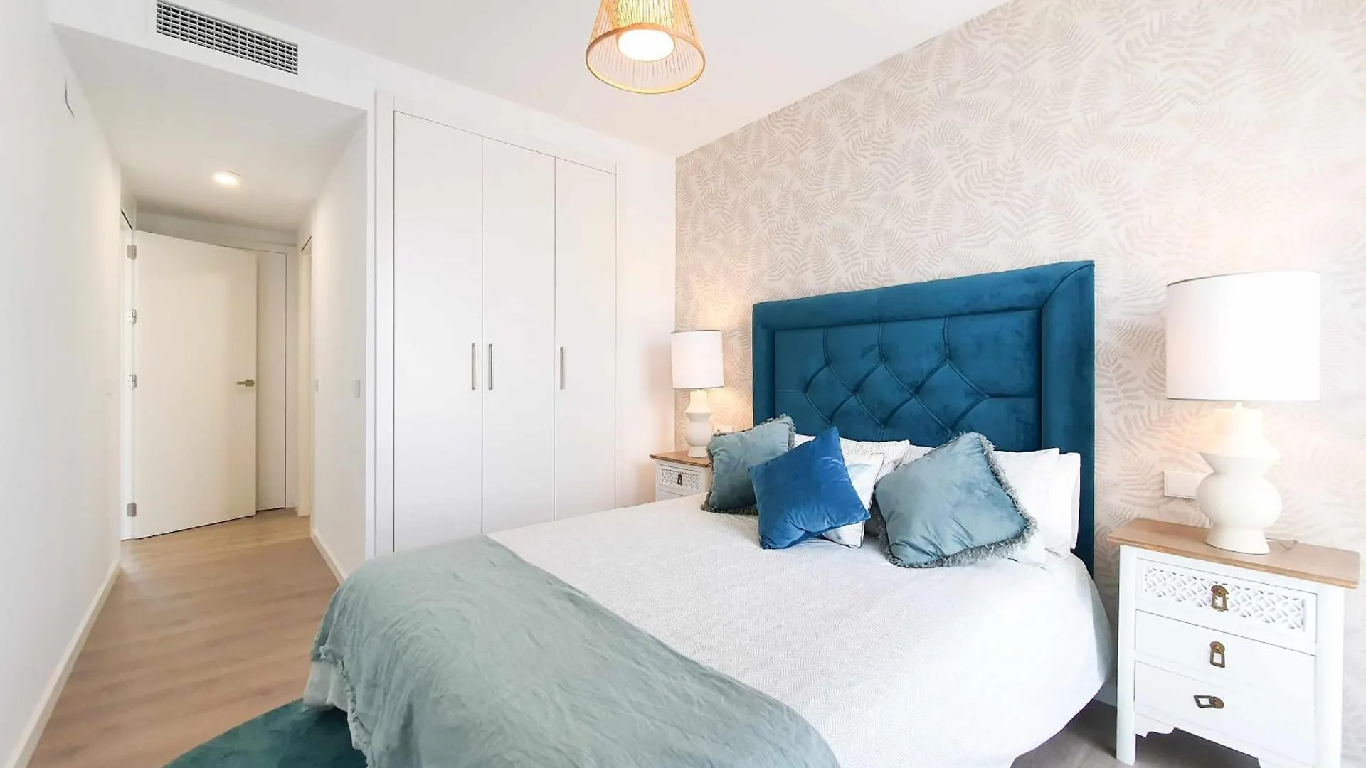 Atico Duplex Serenity Views 埃斯特波纳