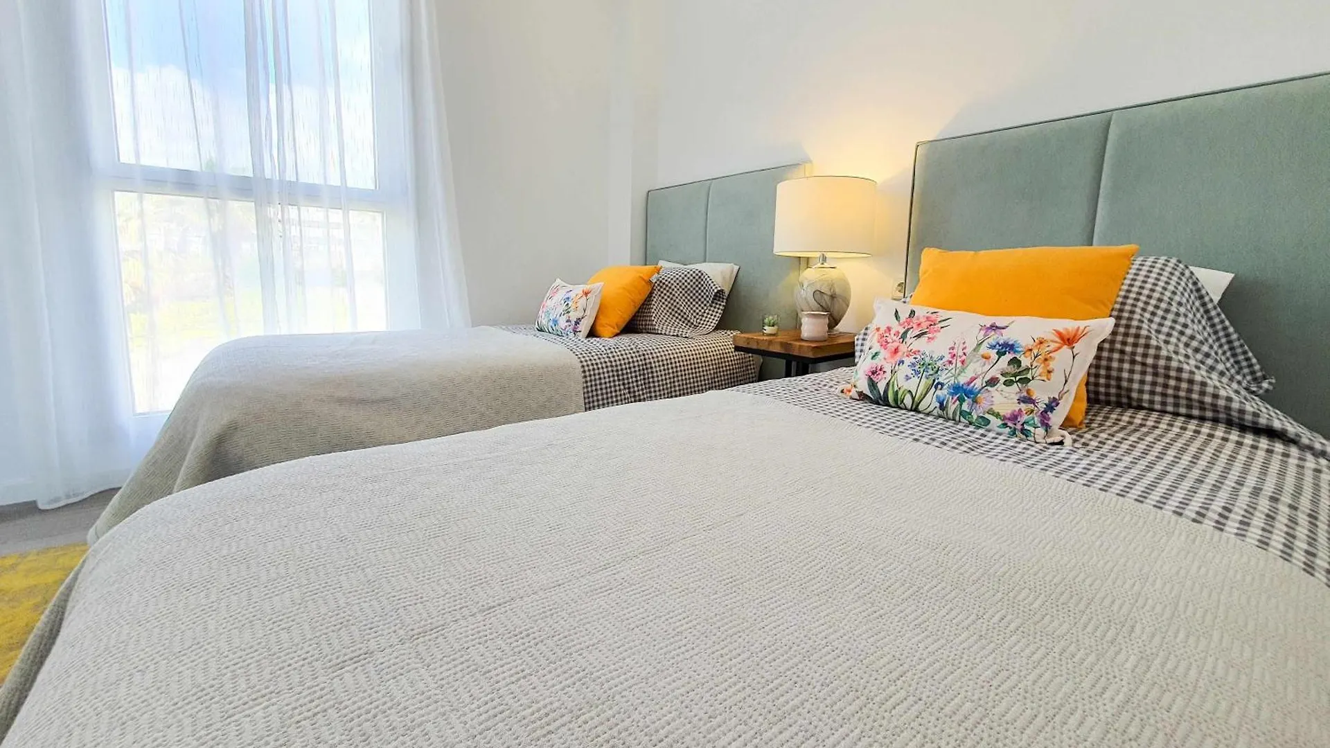 公寓 Atico Duplex Serenity Views 埃斯特波纳
